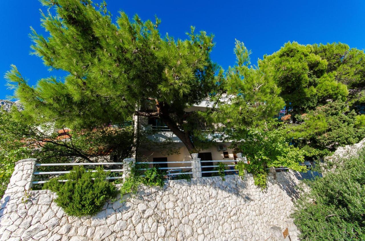 Apartments By The Sea Pisak, Omis - 2802 Dış mekan fotoğraf