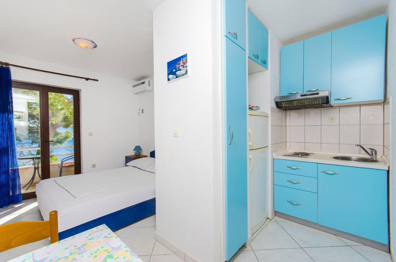 Apartments By The Sea Pisak, Omis - 2802 Dış mekan fotoğraf