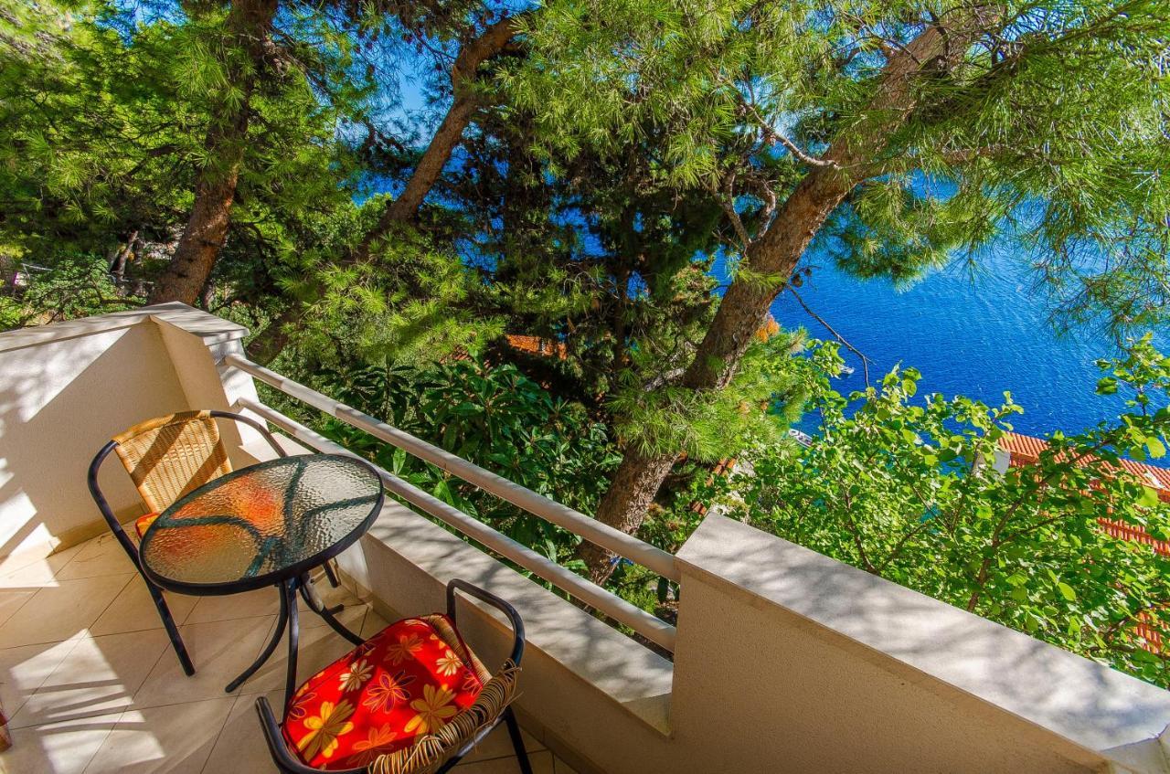 Apartments By The Sea Pisak, Omis - 2802 Dış mekan fotoğraf